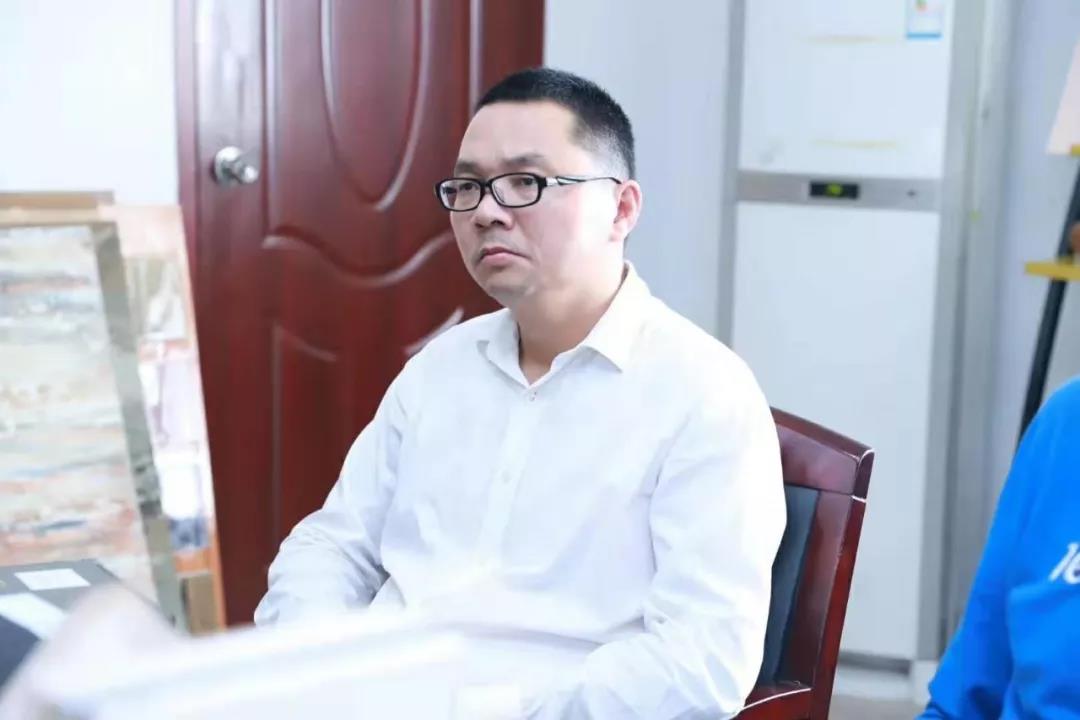 歡迎廣東涂協(xié)、經(jīng)銷商分會(huì)經(jīng)銷商代表蒞臨數(shù)碼彩指導(dǎo)