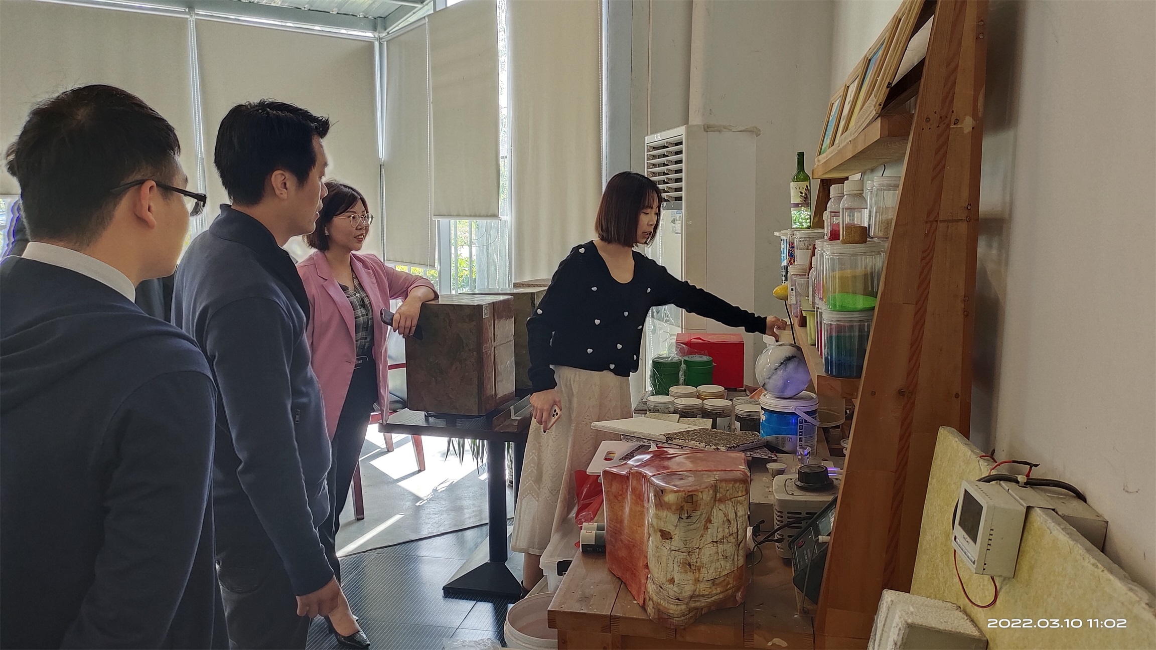 數(shù)碼彩要聞|杏壇鎮(zhèn)鎮(zhèn)長(zhǎng)到數(shù)碼彩企業(yè)走訪(fǎng)。